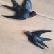 Paire d'hirondelles en bois vintage
