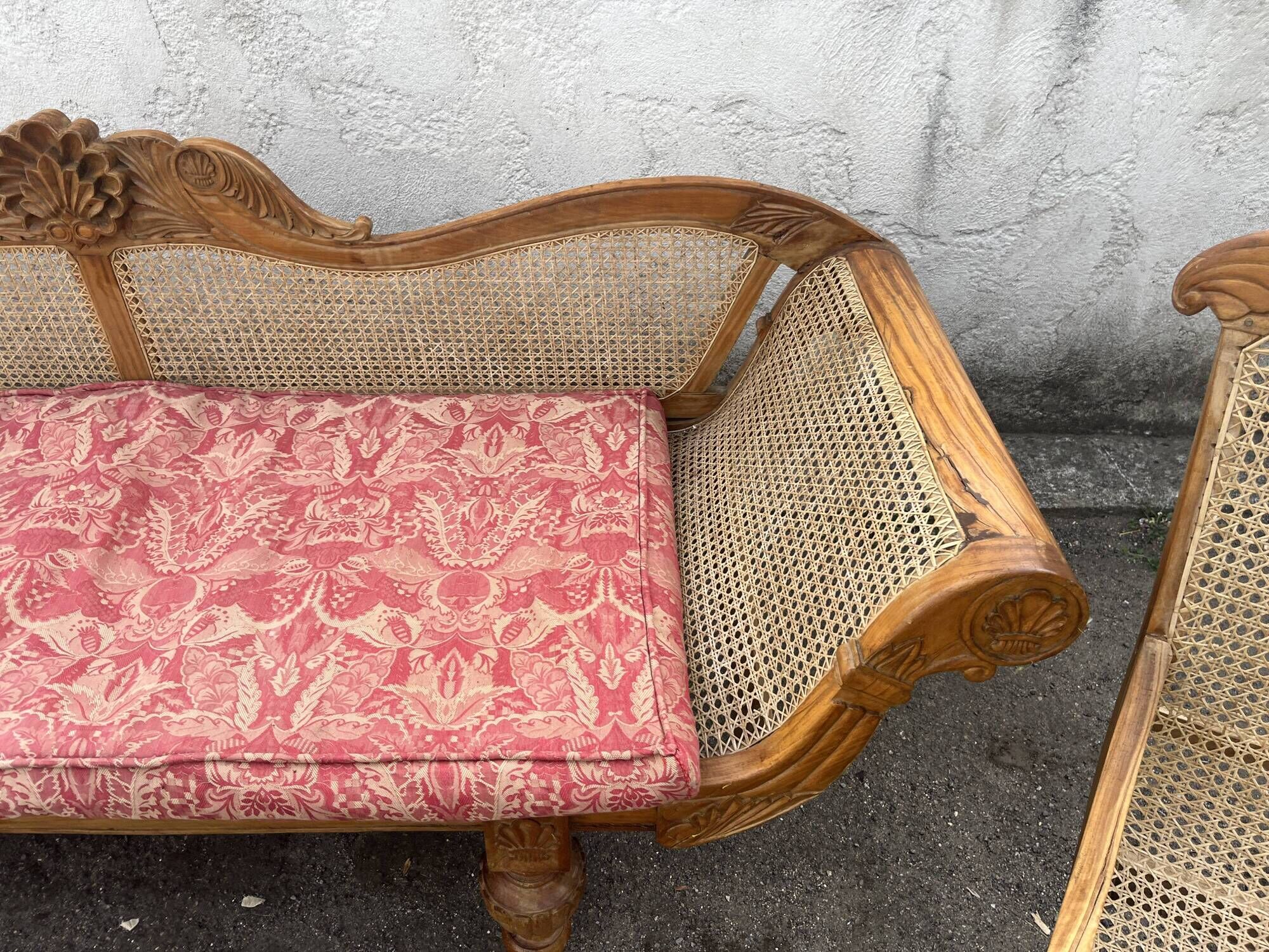 Colonial teak lounge: 3-seater sofa and 2 planter chairs.
