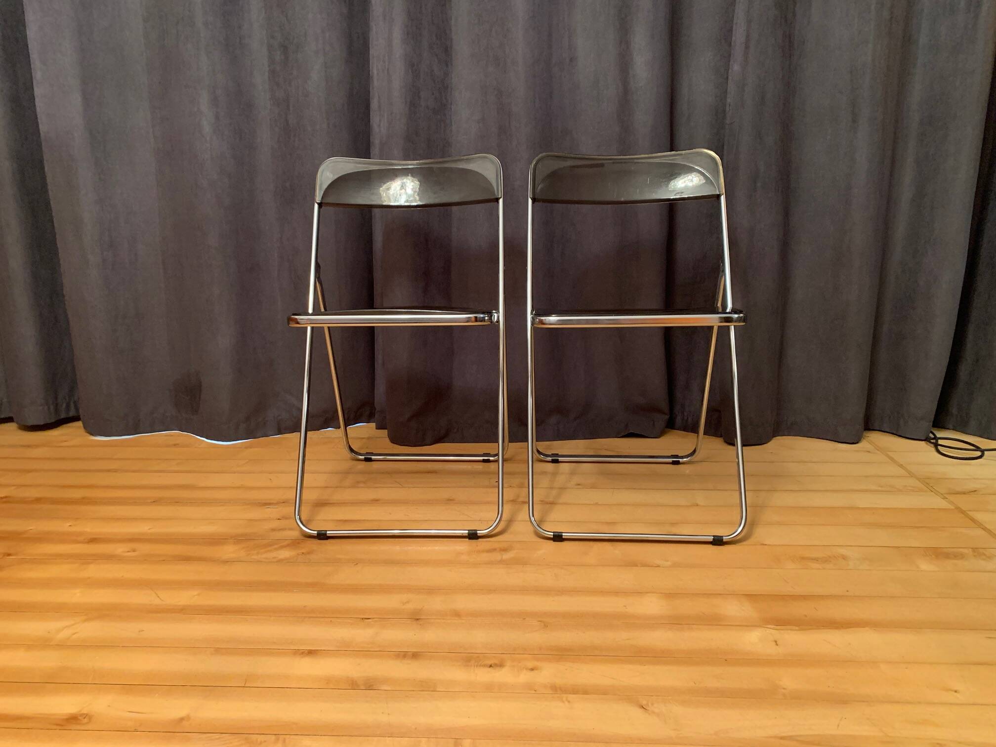 A pair of modernist folding chairs, 1970s