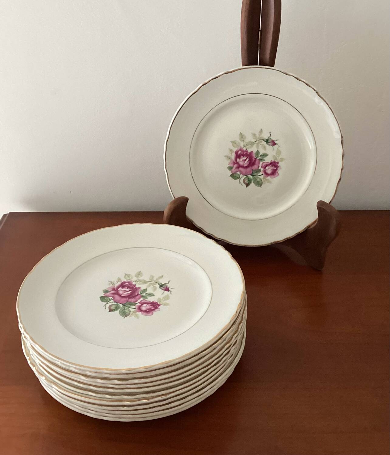 Set of 12 Moulin des Loups dessert plates - vintage