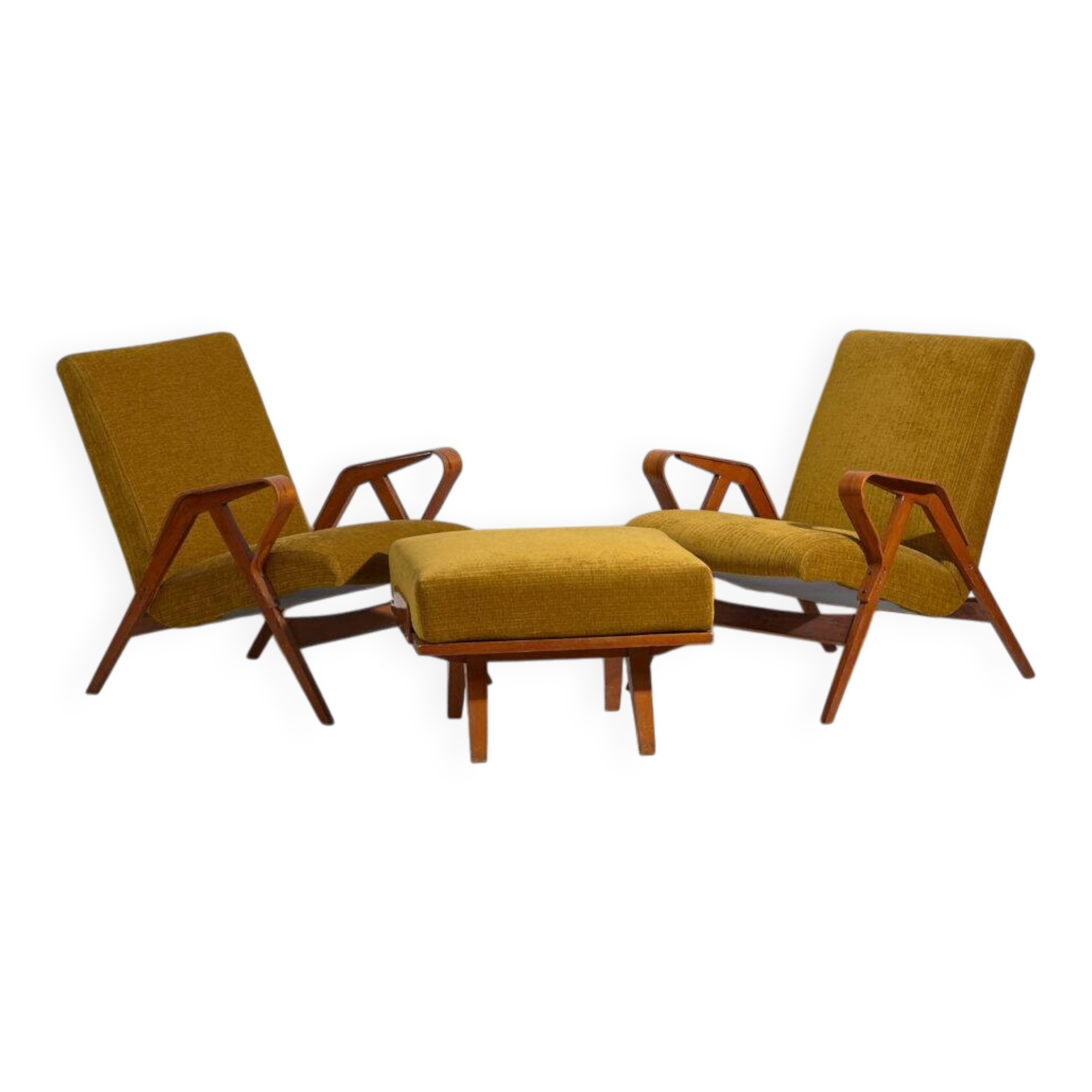 Set of two armchairs and pouf – Mid-century Modern (circa 1950). Three-piece set.
