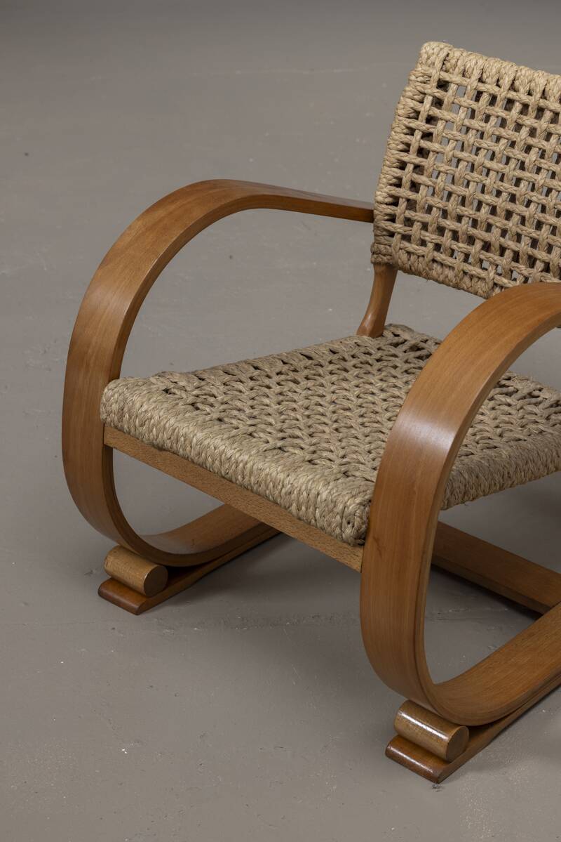 Fauteuils lounge par A. Audoux et F. Minet