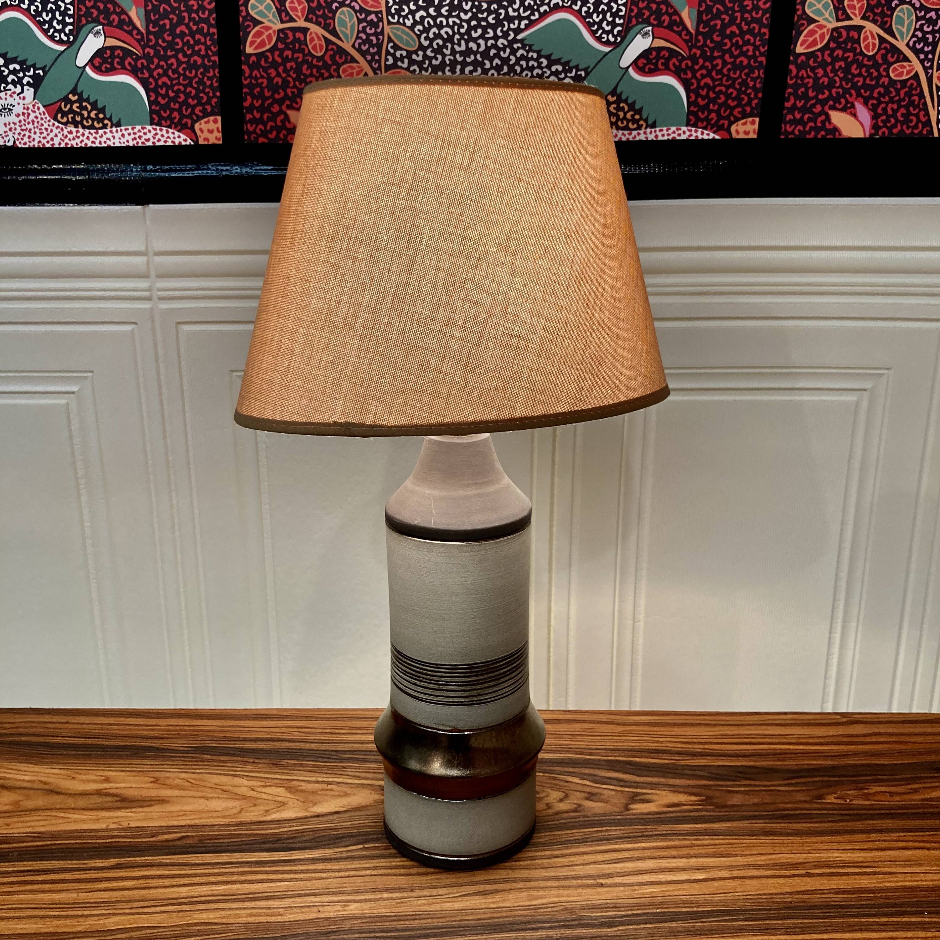 Lampe céramique estampillée design scandinave 1960.