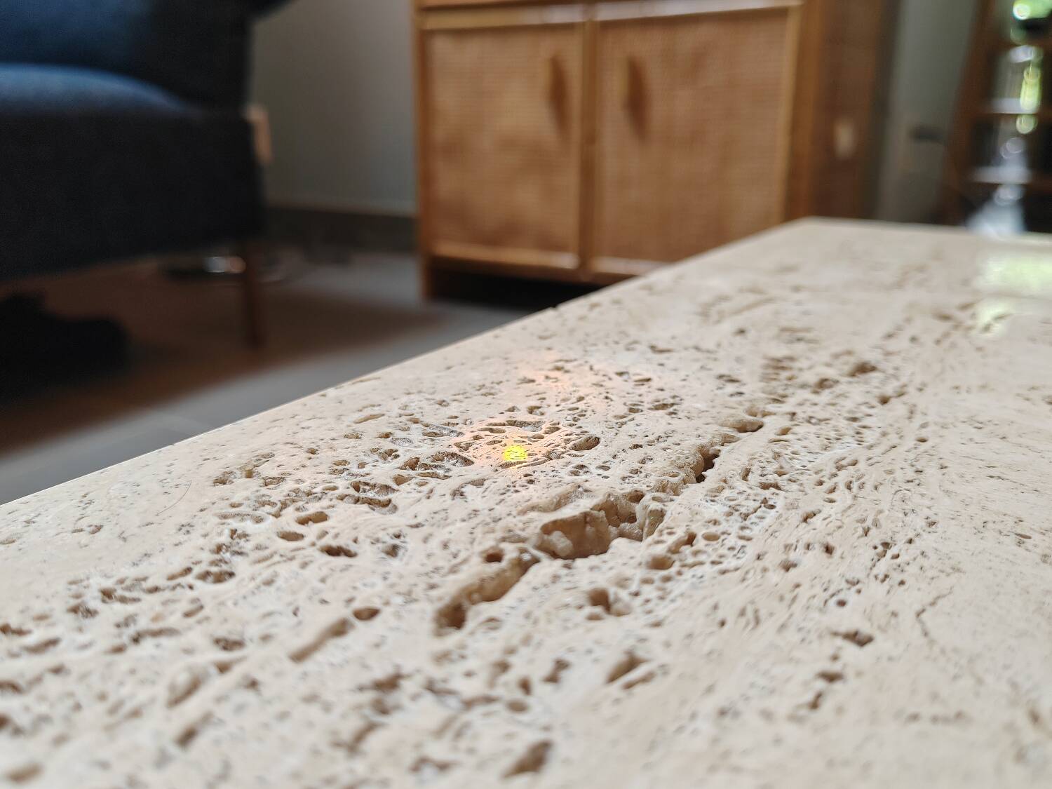 1980 Tables gigognes en travertin