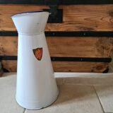 Enamelled sheet metal broc