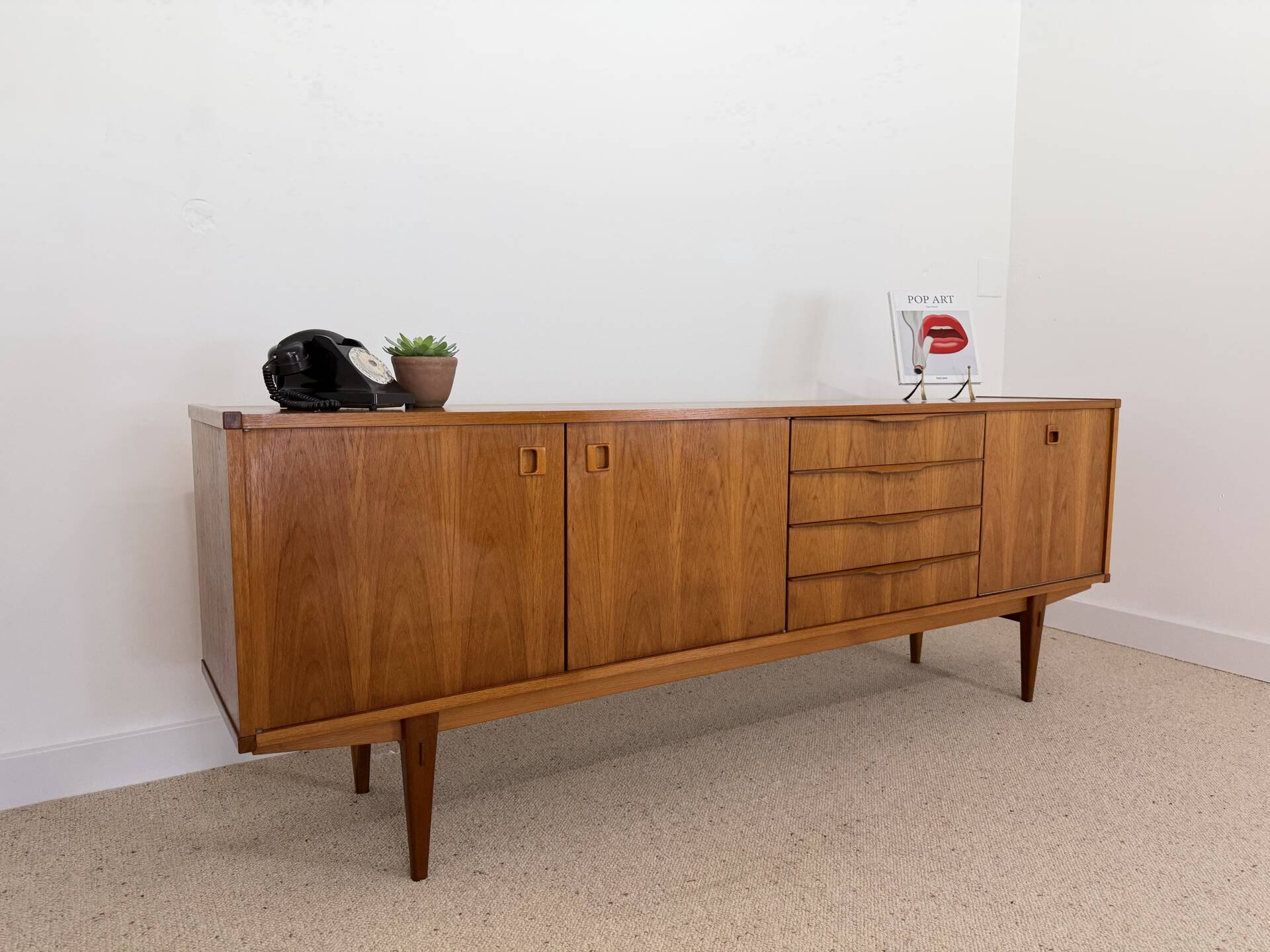 Enfilade ARNO in oak – 1960s/70s