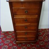 Chest of drawers in cherry