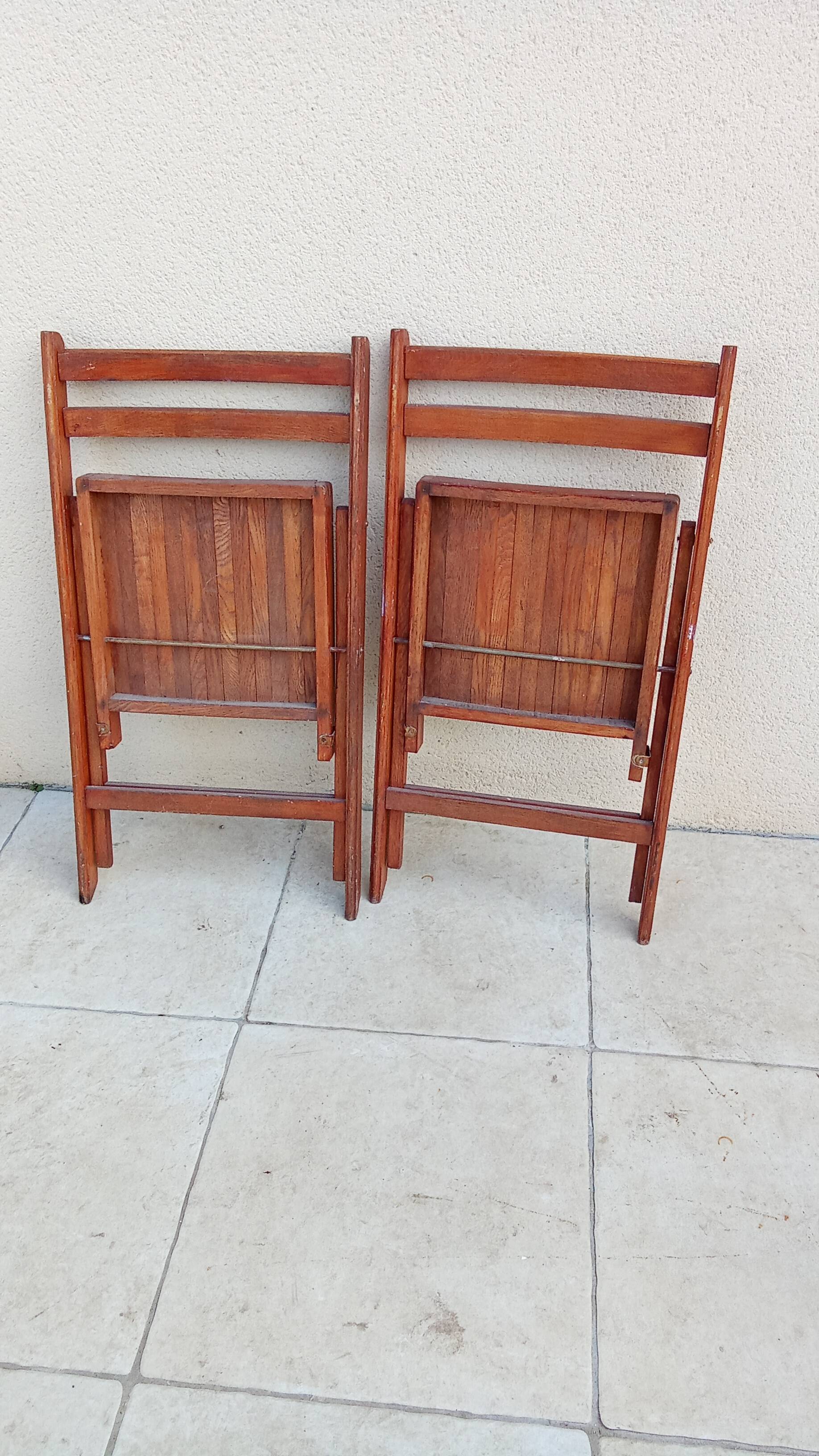 2 vintage folding chairs from the 1950s