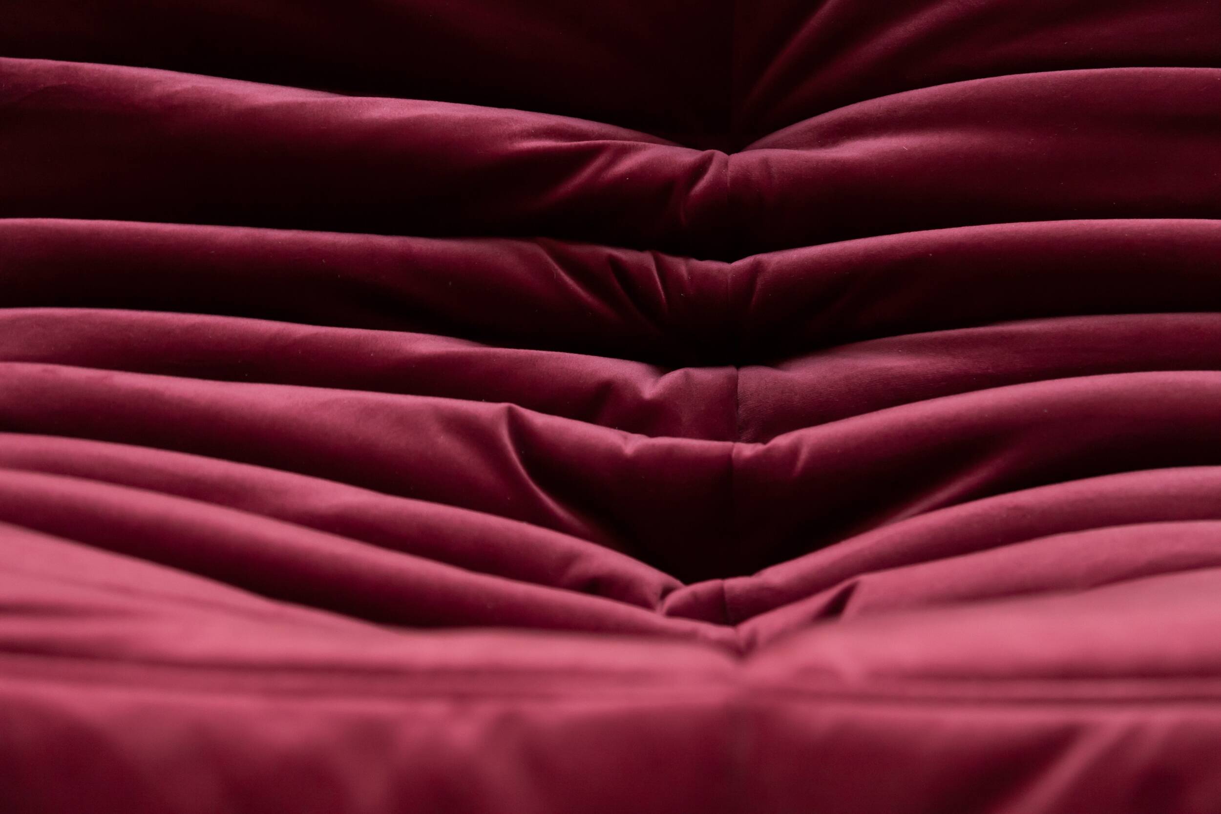Togo 3- seater sofa in bordo velvet