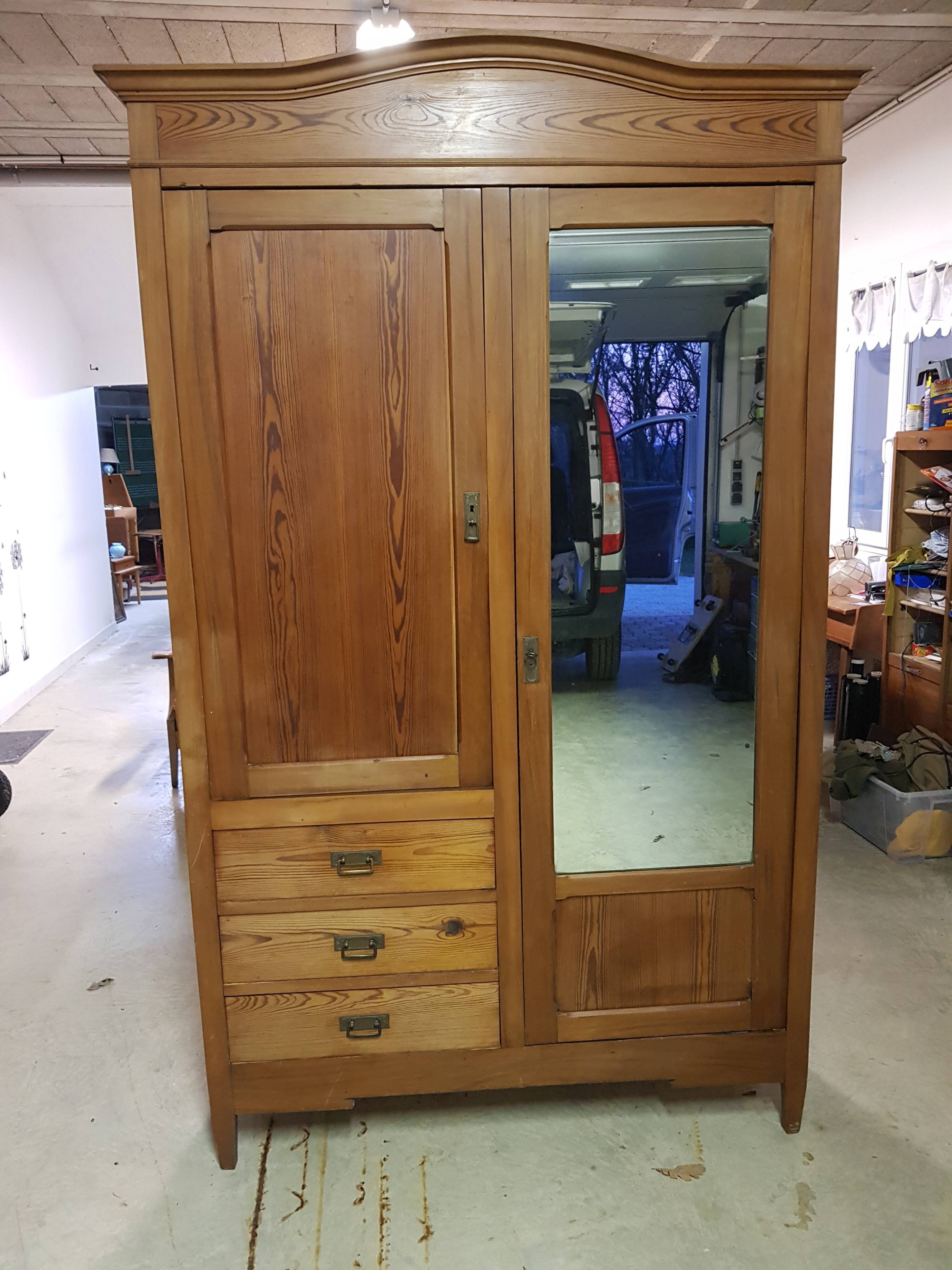 Vintage parisian wardrobe