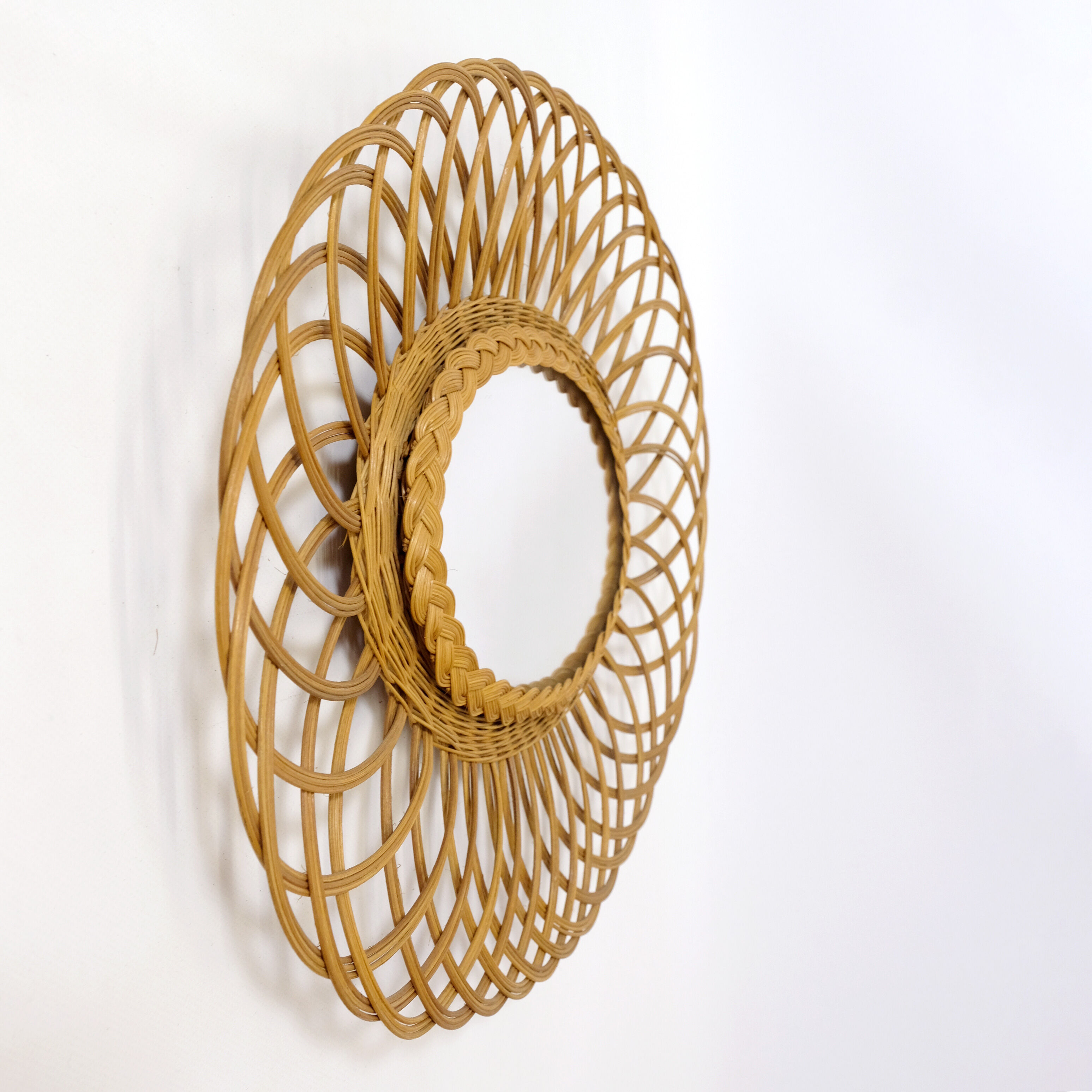 Oval wicker mirror, 60x50cm