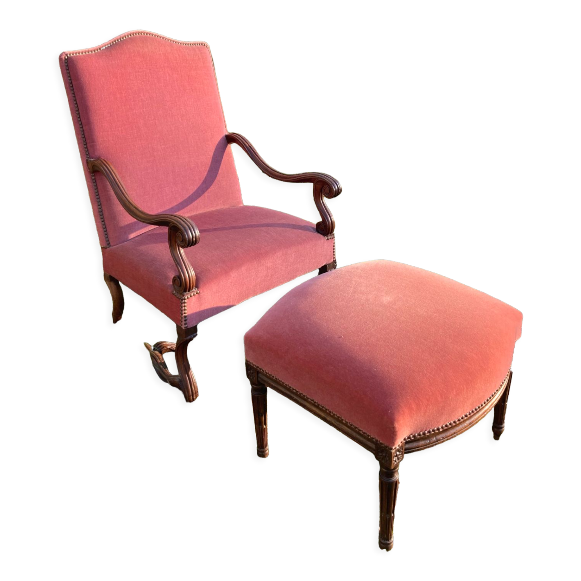 Armchair Voltaire or shepherdess and foot rest in pink velvet Louis XVI