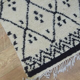Berber carpet beni ouarain 252 x 144 cm