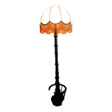 Floor lamp with fringed shade