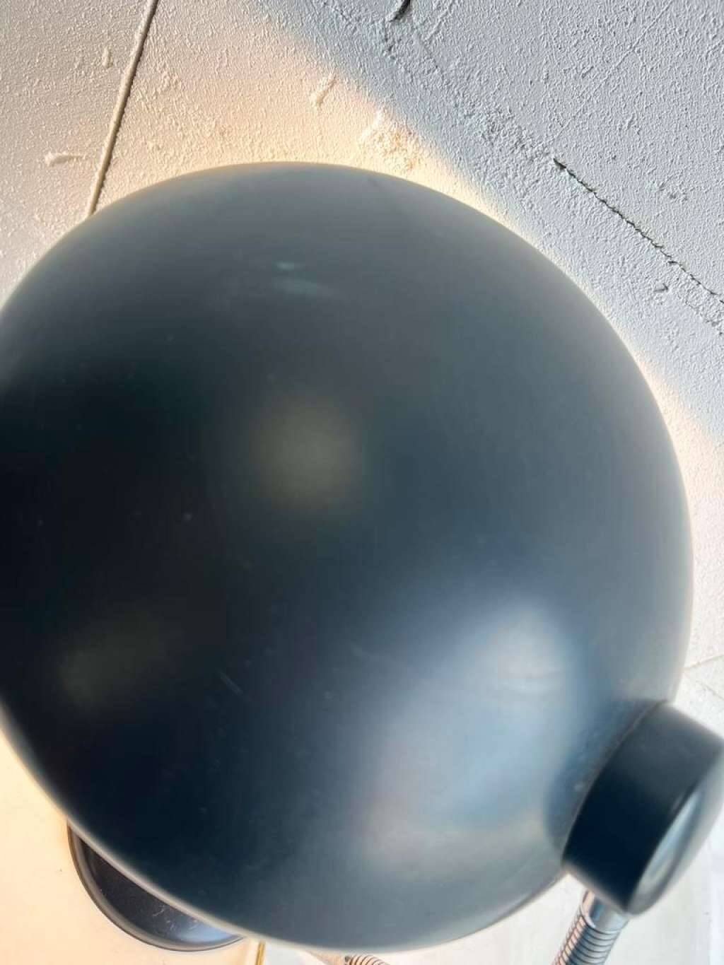 Vintage industrial table lamp in black metal and chrome