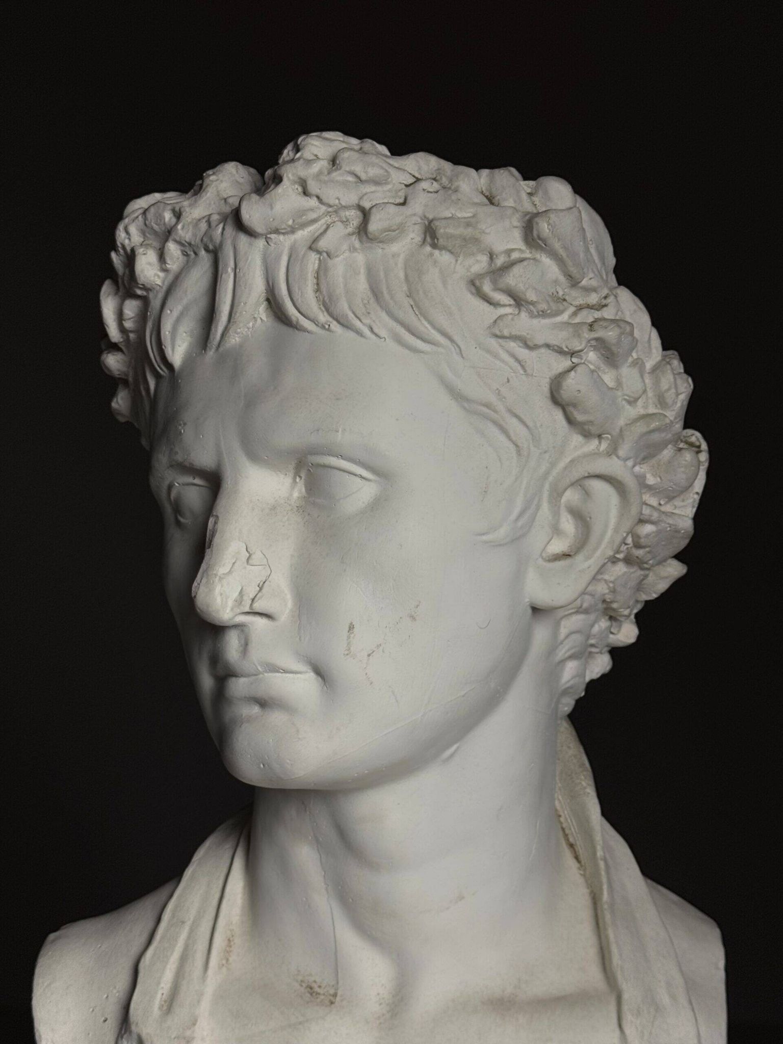 Buste en plâtre de l'empereur Auguste