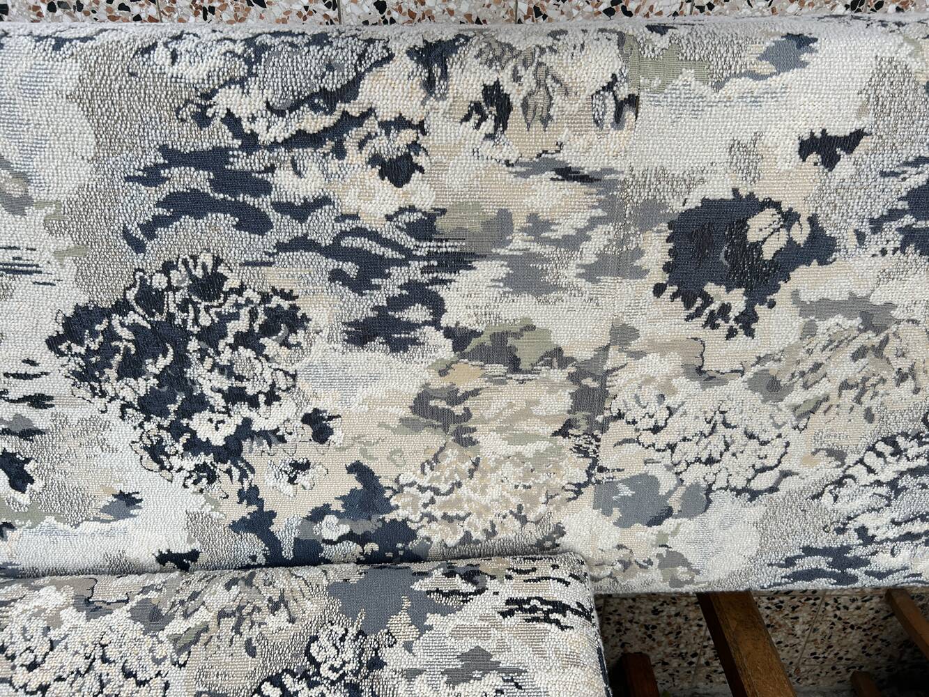 Bench, seat, 3 meters long, high quality, contemporary design.
