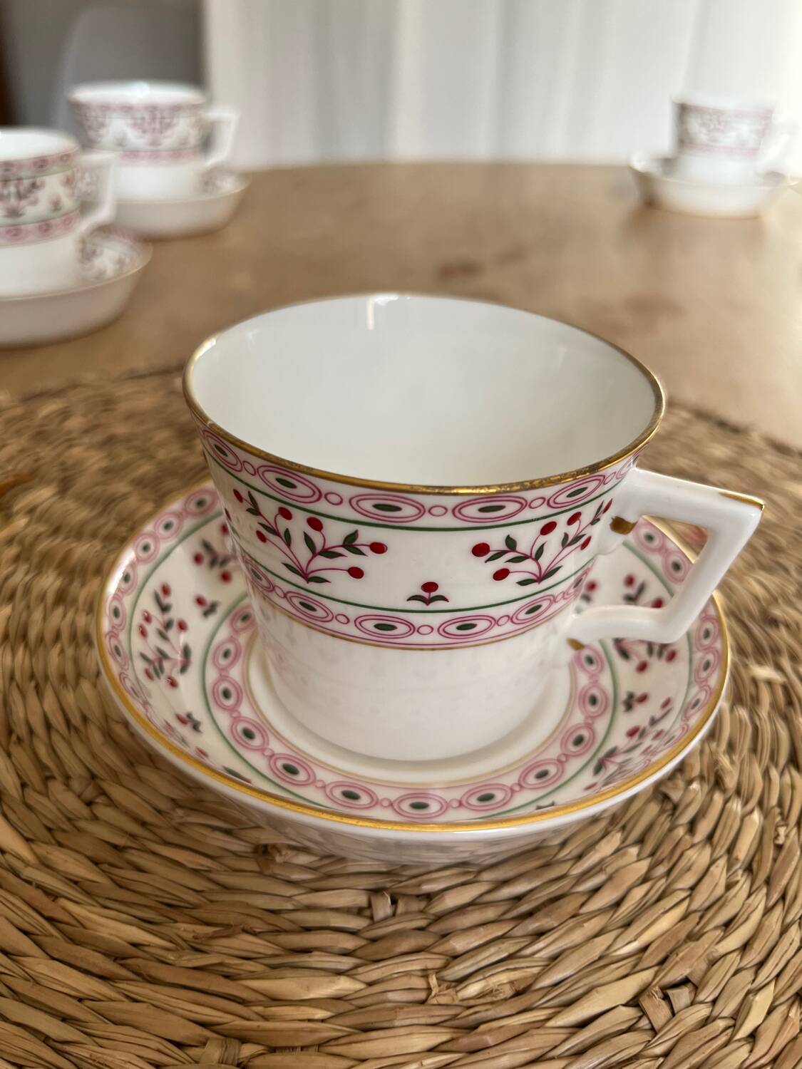 6 tasses à thé en porcelaine anglaise