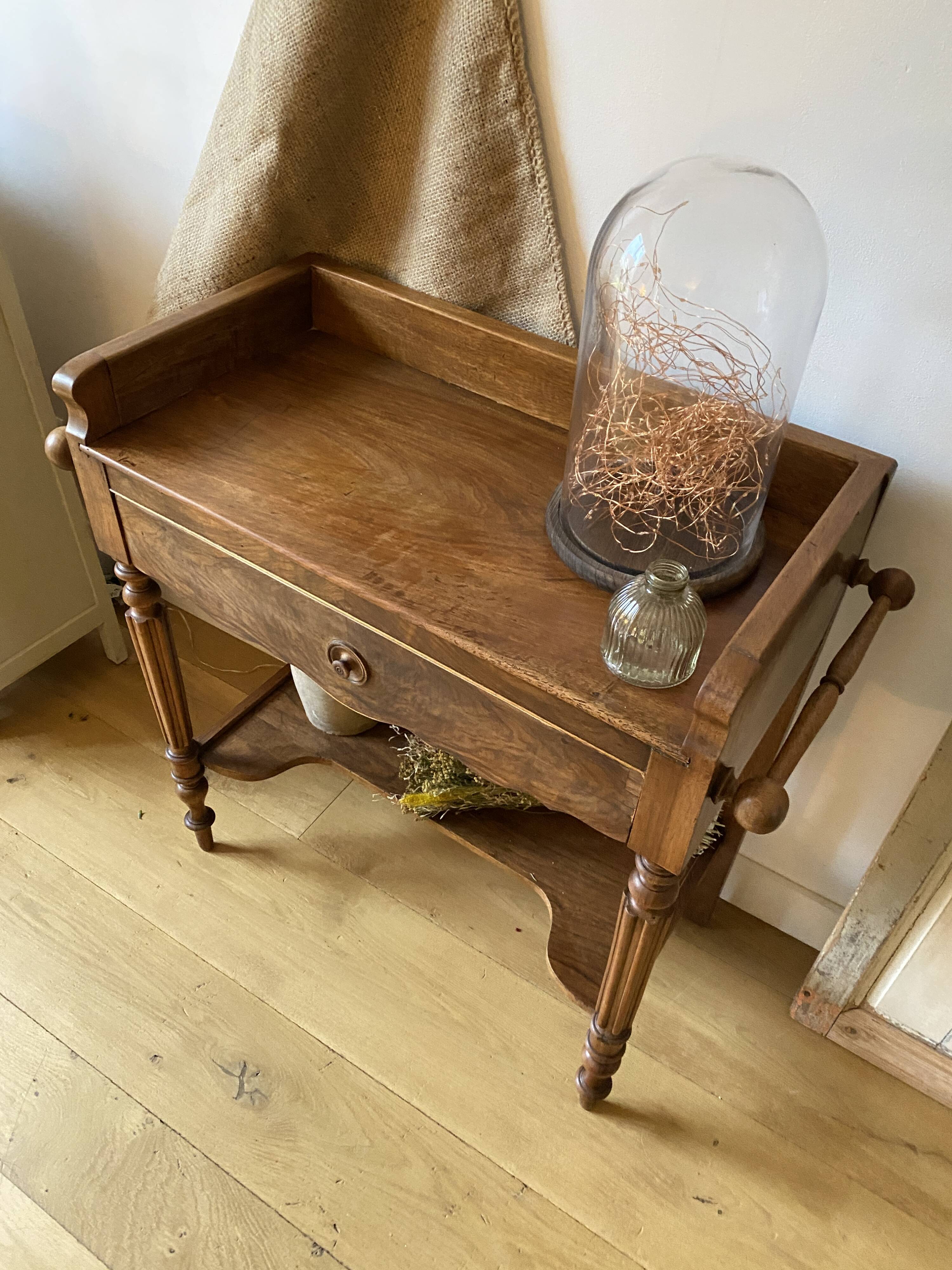 table de toilette / coiffeuse