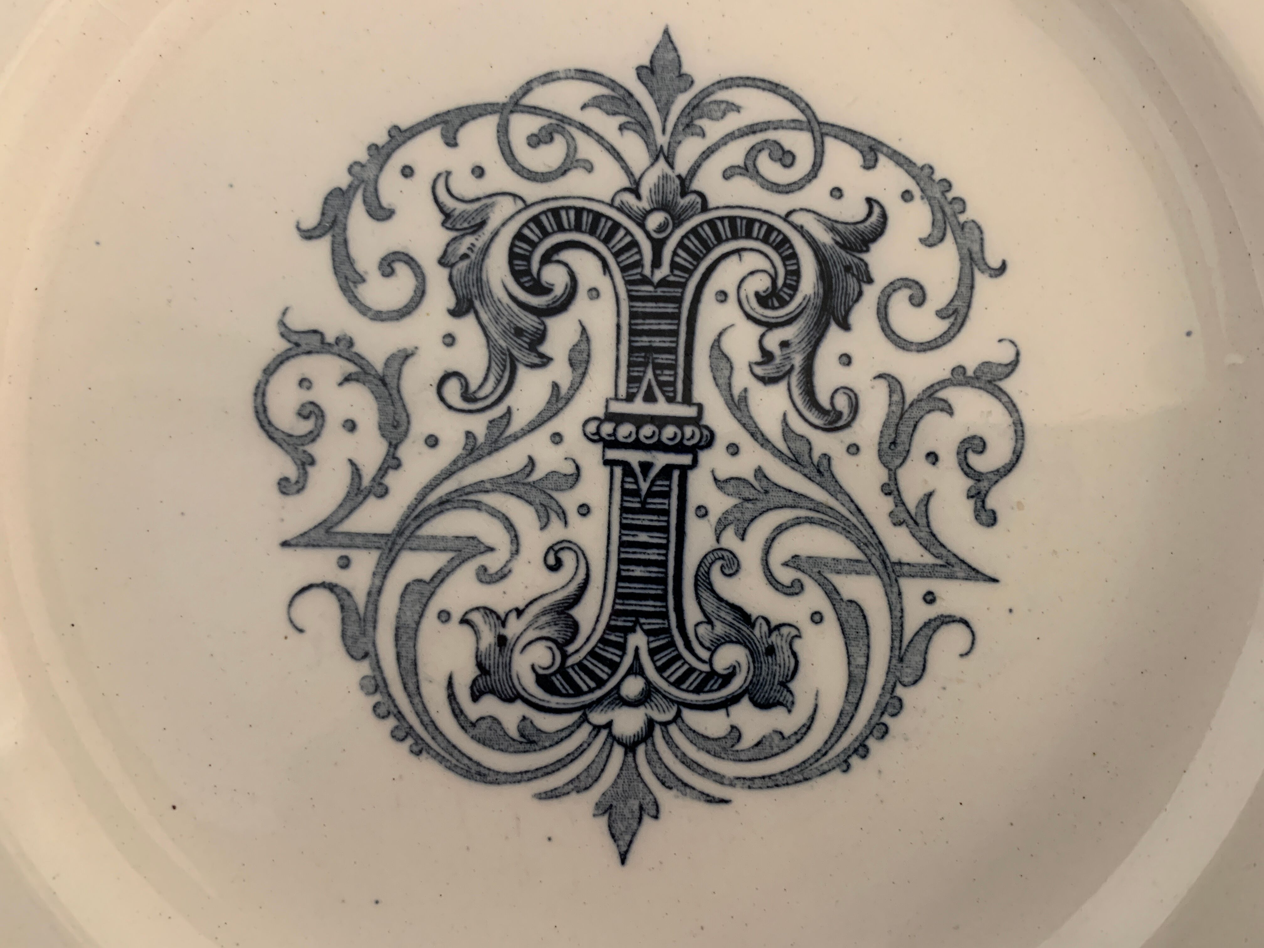 6 dessert plates and old earthenware dish, KG Lunéville