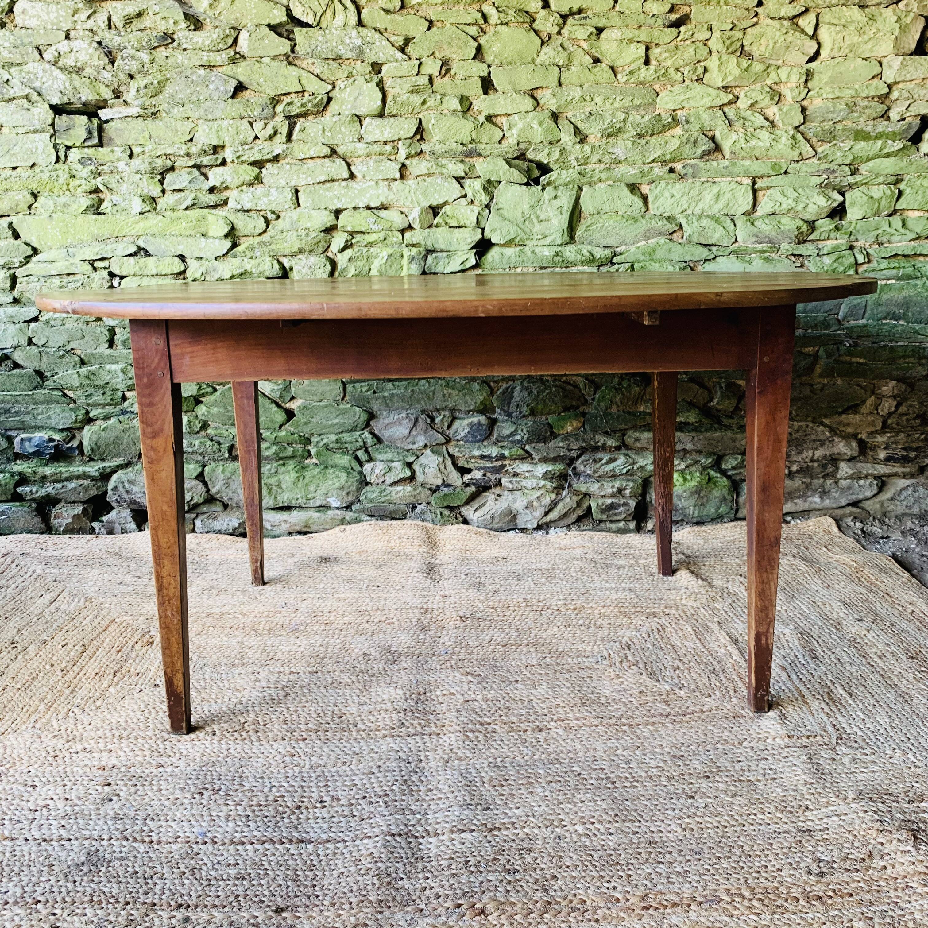 Oval farmhouse table 149cm