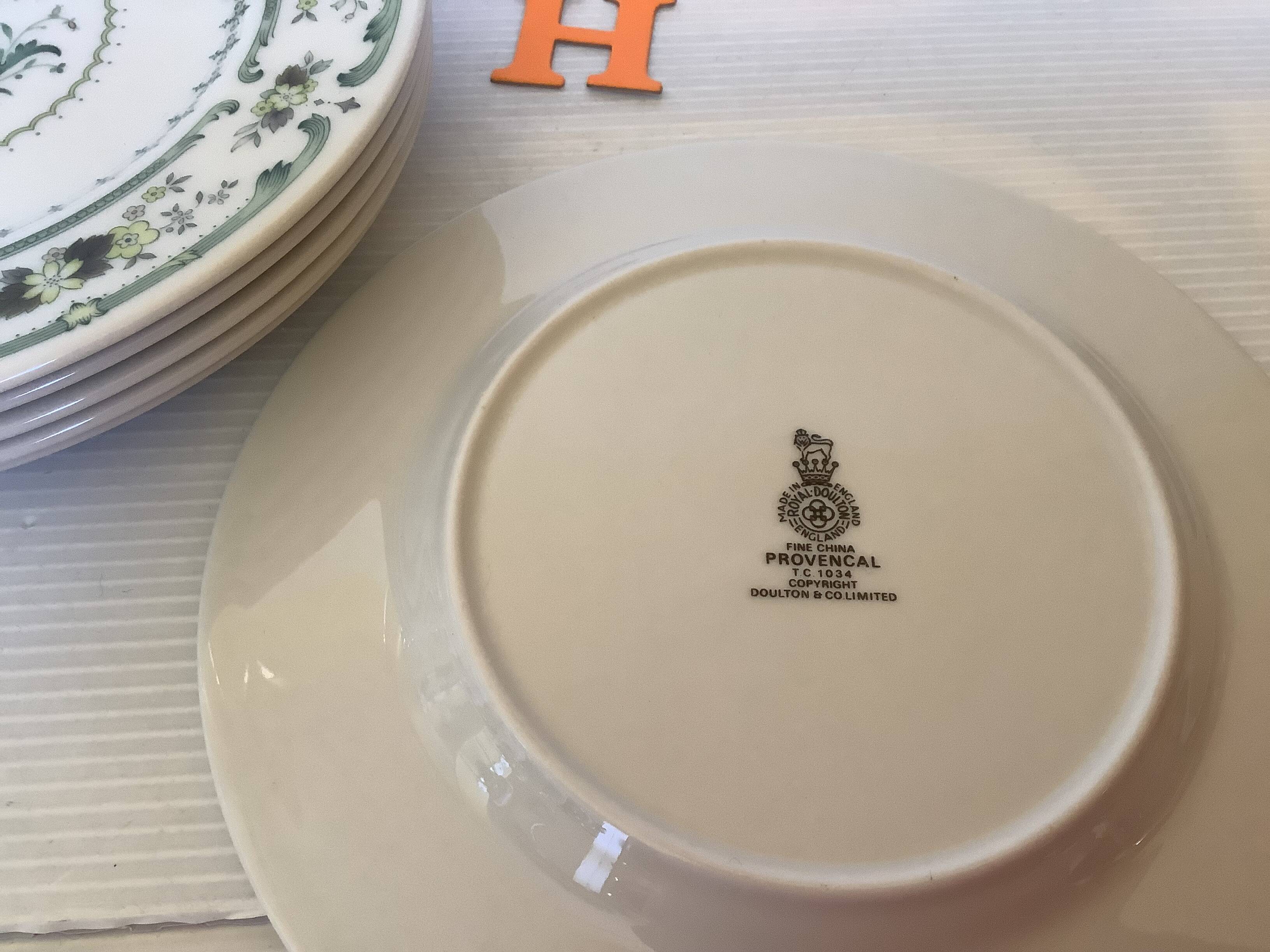 Six assiettes à fromage ou pain provençal royal Doulton