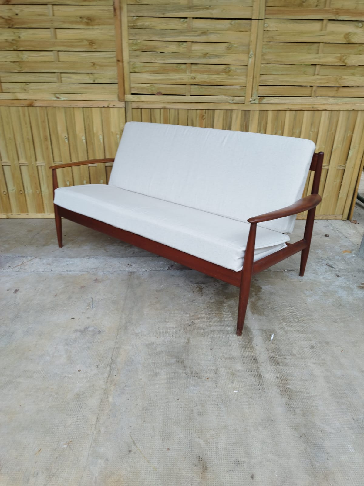 Scandinavian teak bench Grete Jalk - France & Søn