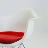 4 x DAR armchairs by Charles & Ray Eames for Vitra