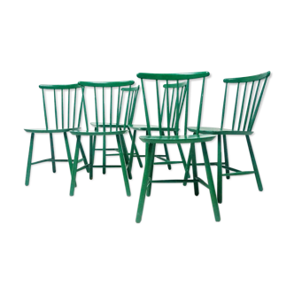 Série de 6 chaises scandinaves en bois laqué vert