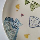 Set of two large ceramic plates – fish "head to tail" design