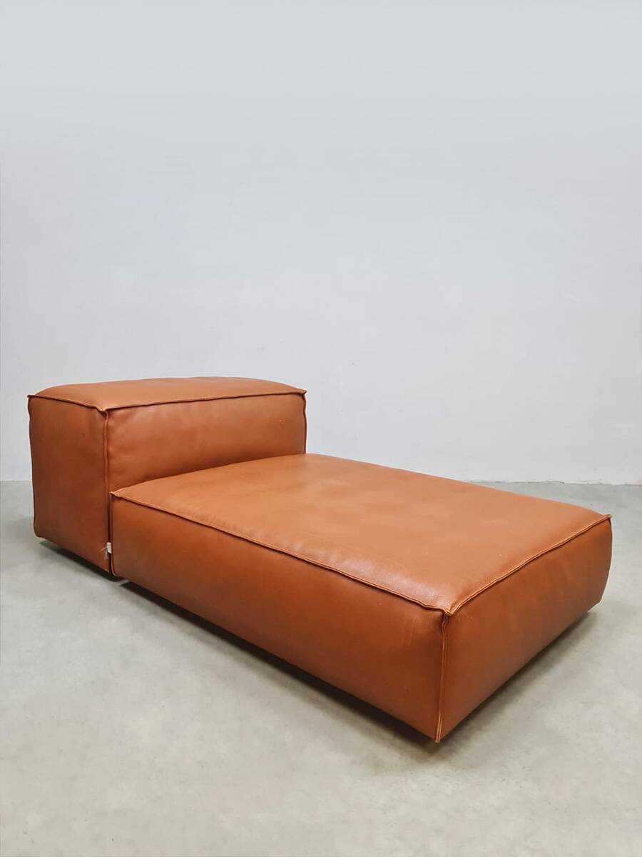 “Extra soft” modular sofa by Italian design Piero Lissoni Living Divani