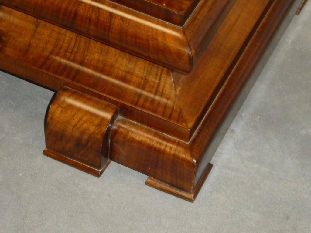 Art Deco Display Cabinet in Walnut