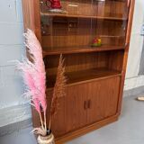 Dyrlund teak highboard closet