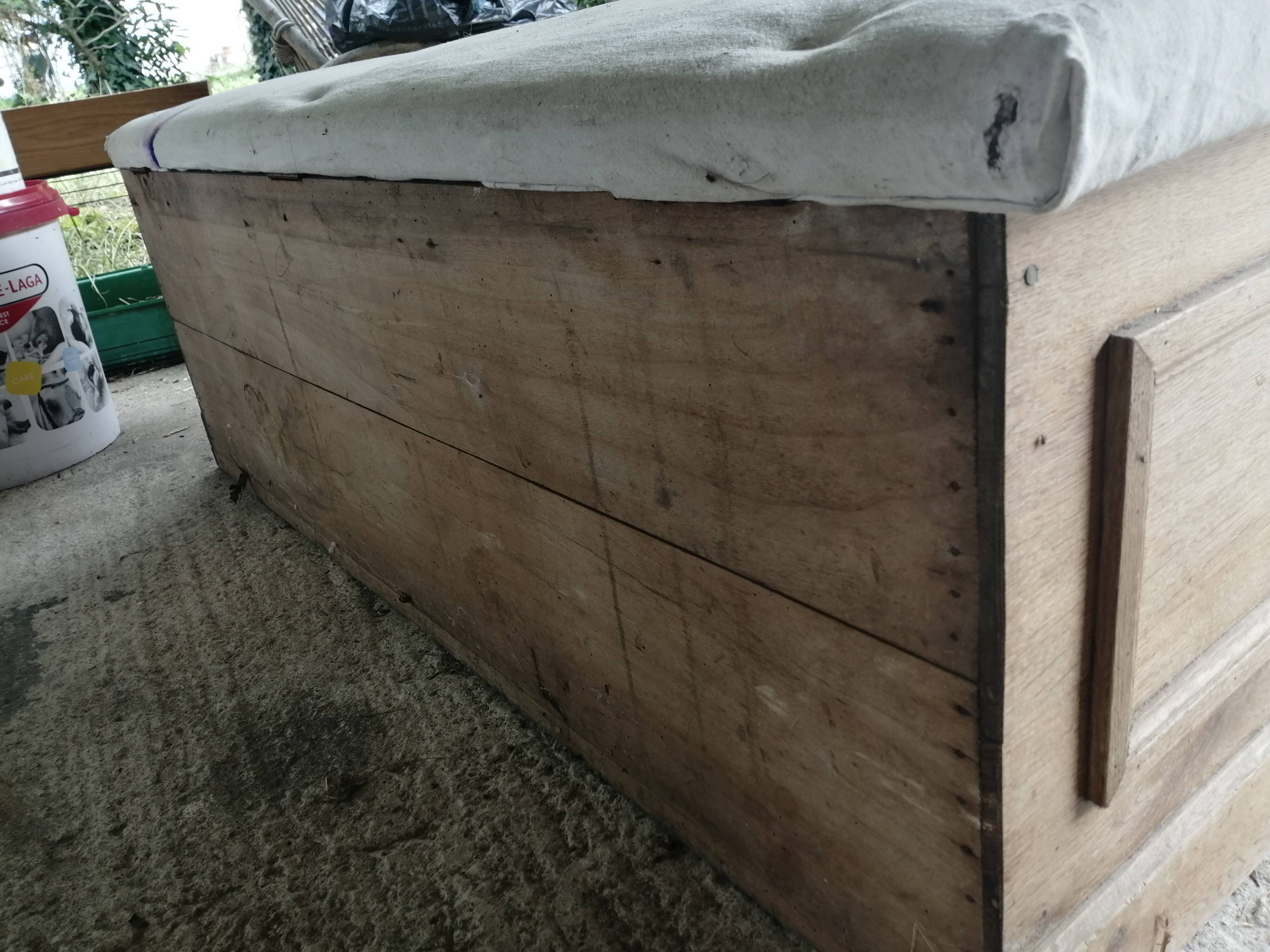 Banc coffre tapissé