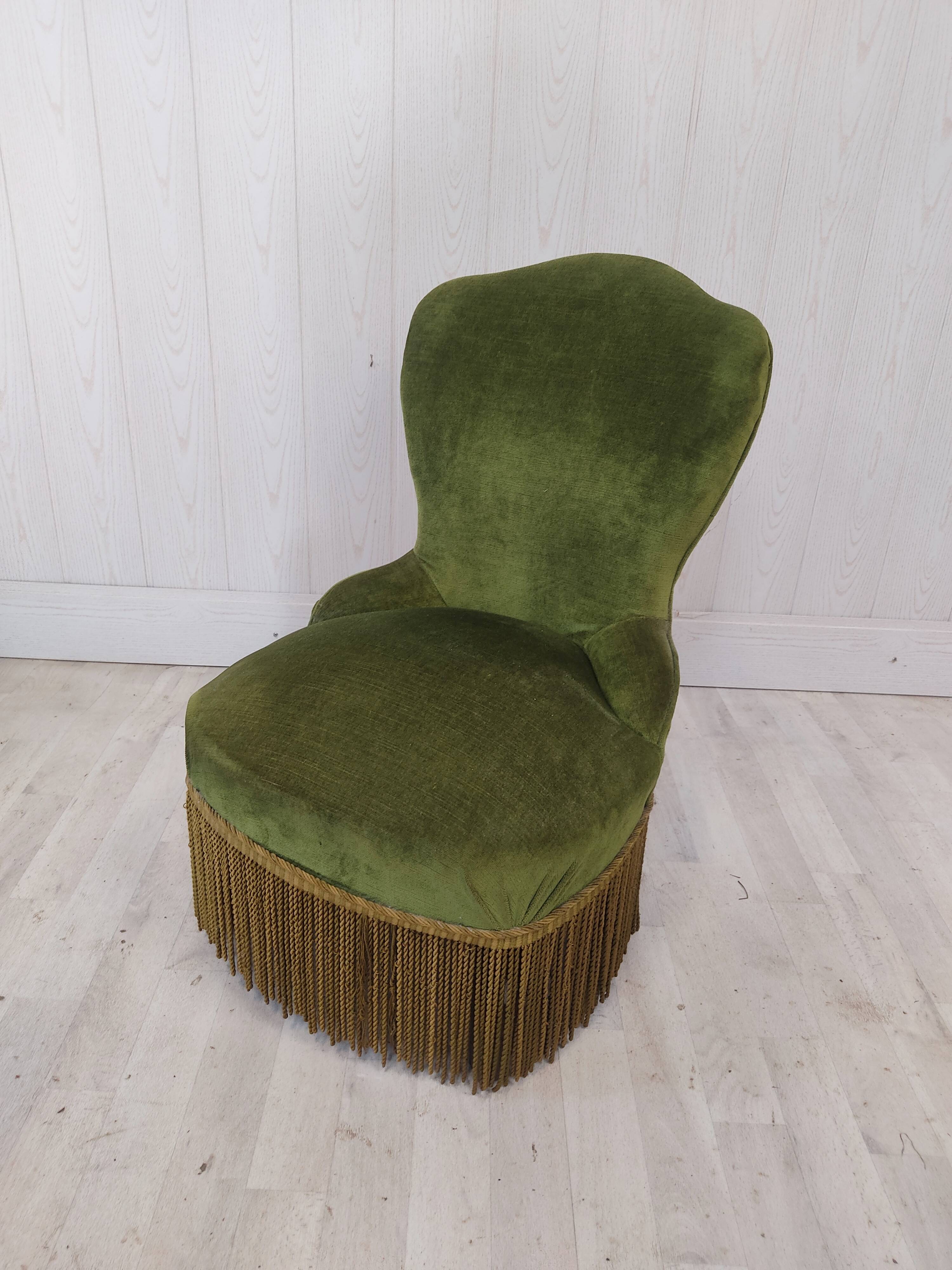 Green velvet toad armchair