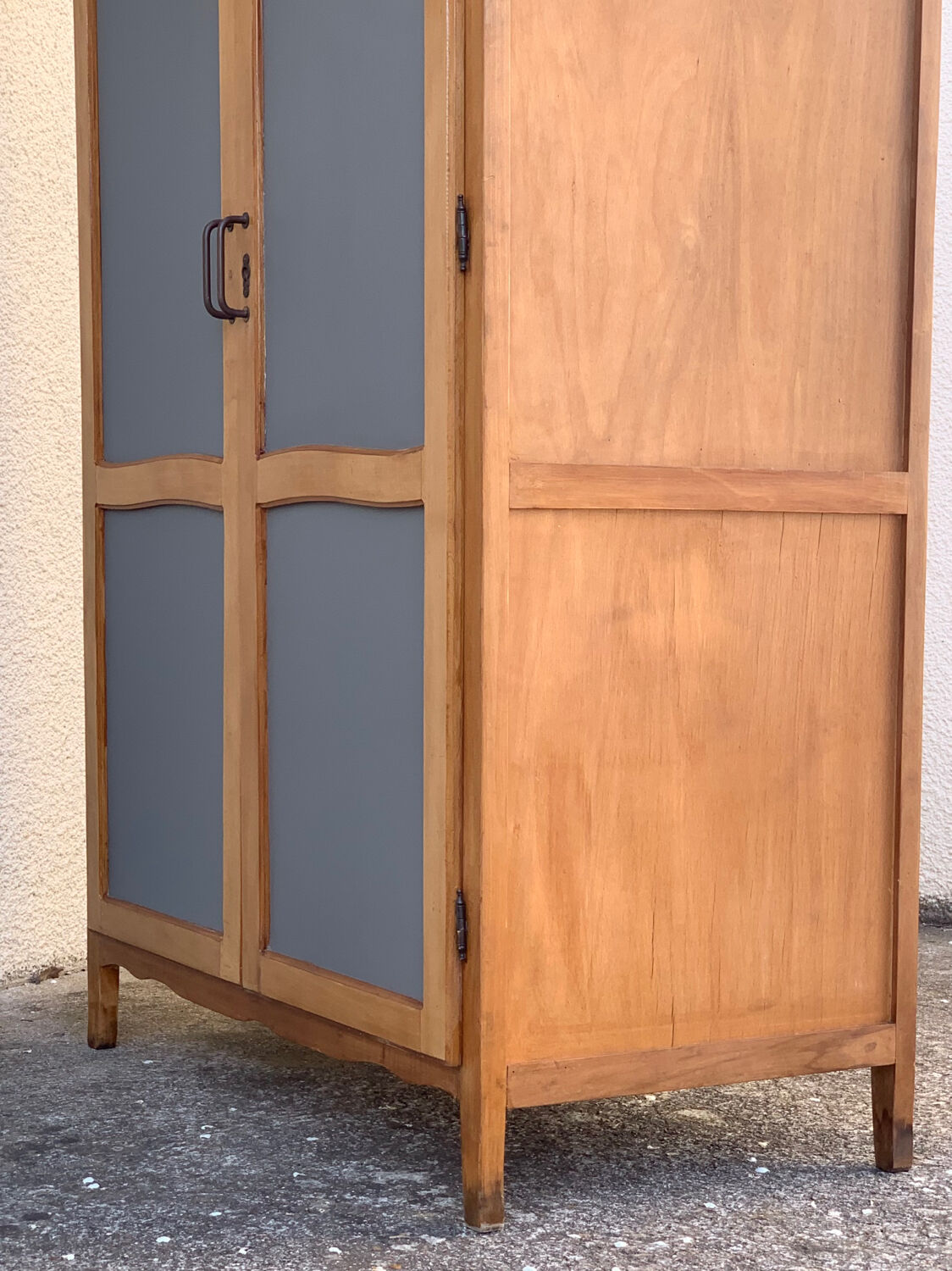 Vintage Parisian cabinet 1970s