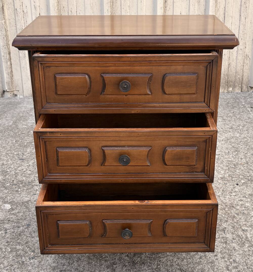 Vintage bedside cabinet with three drawers in moulded wood, Louis XV style.