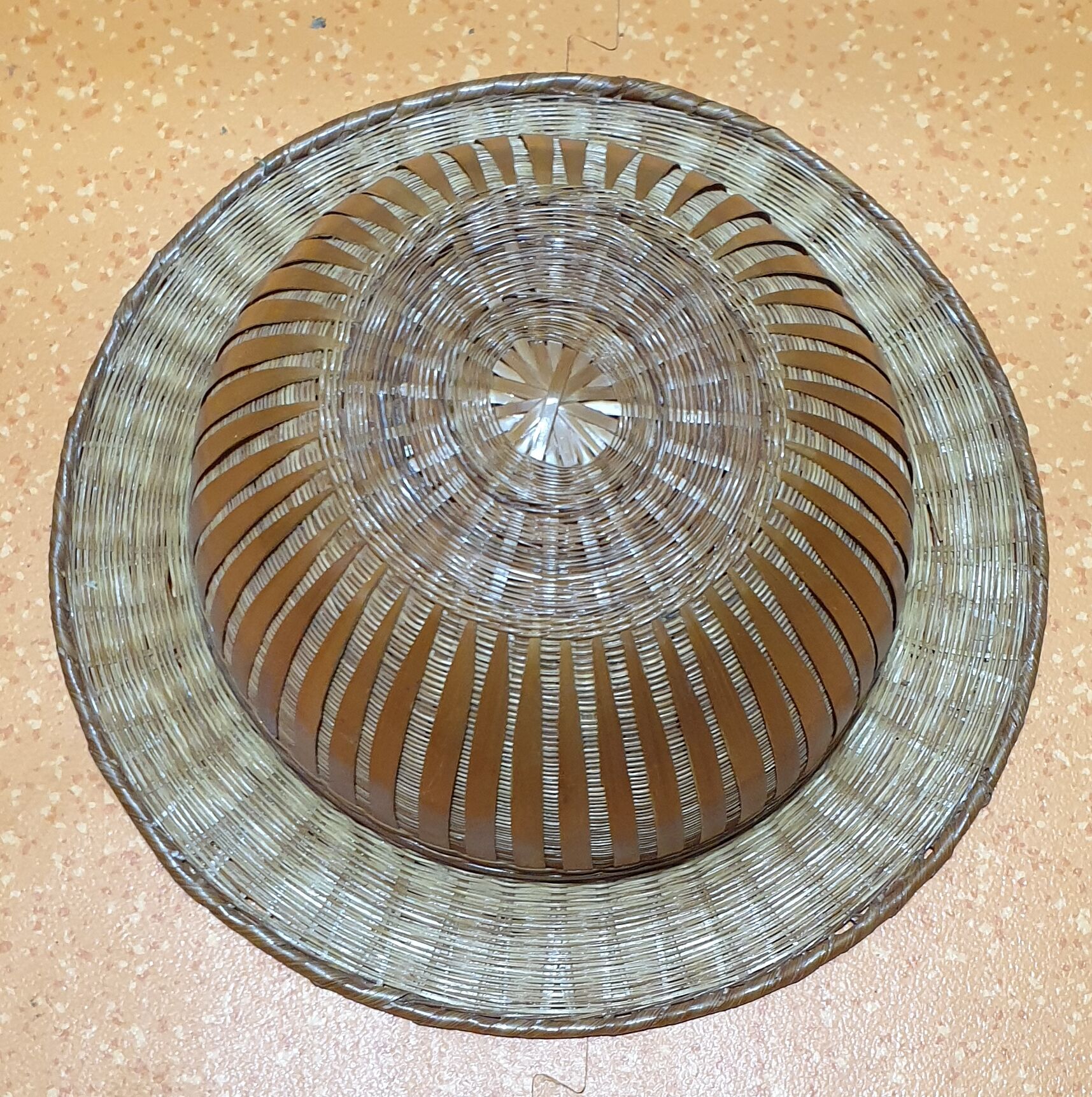 Lot de 4 chapeaux