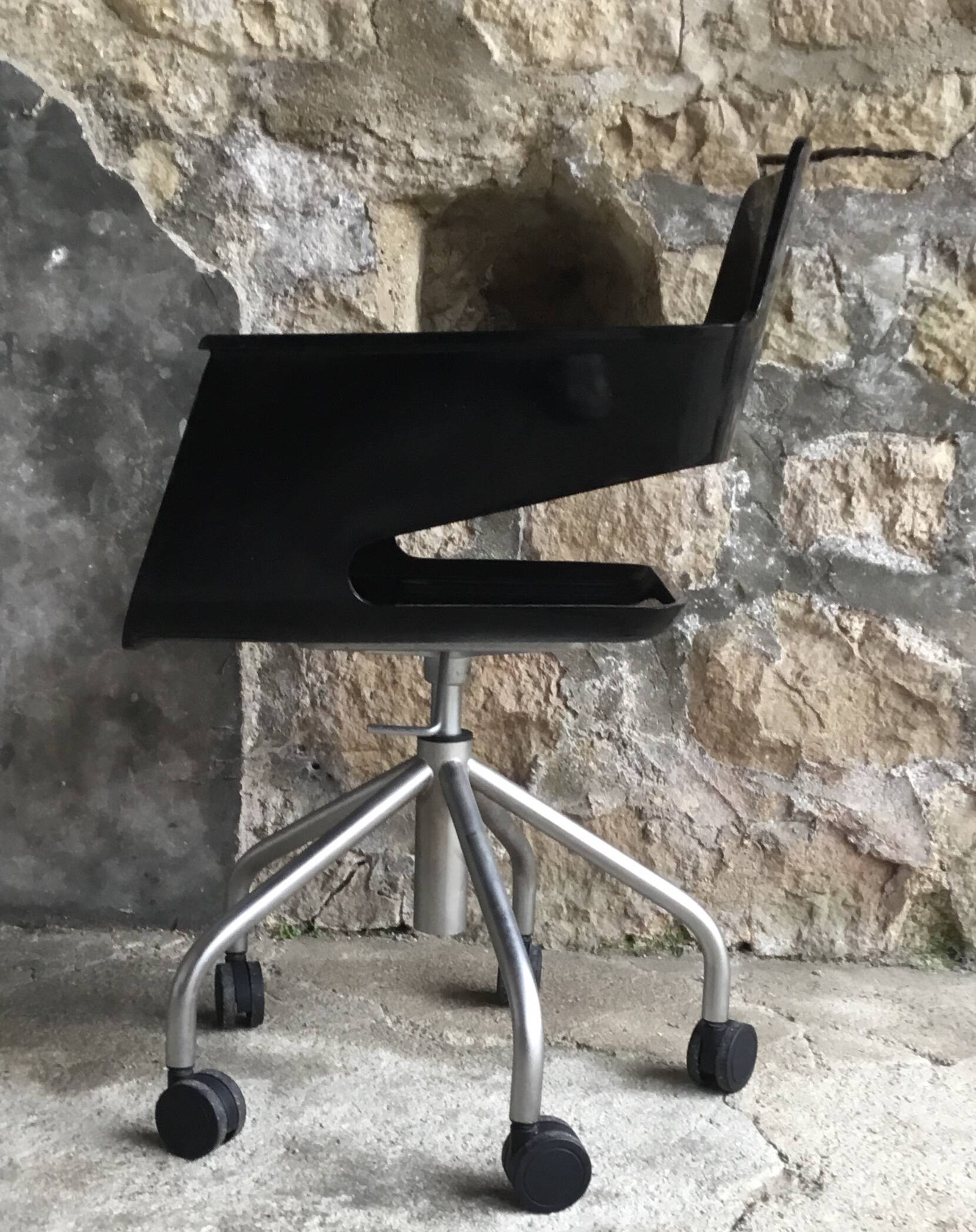 Arrmet B32 armchair by Robby & Francesca Cantarutti - design Italy 1980