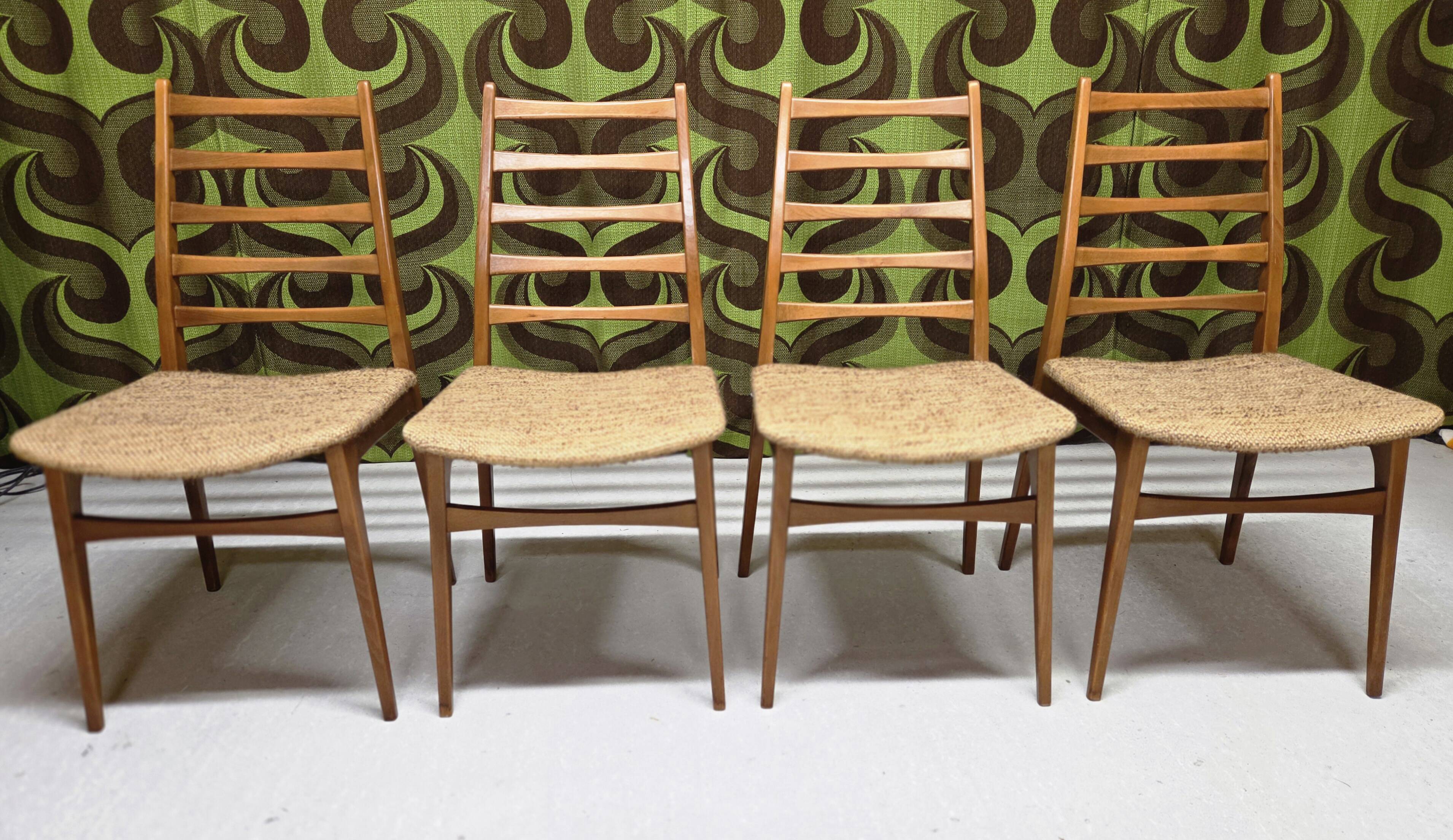 Lot of 4 Scandinavian chairs from the 1970s.