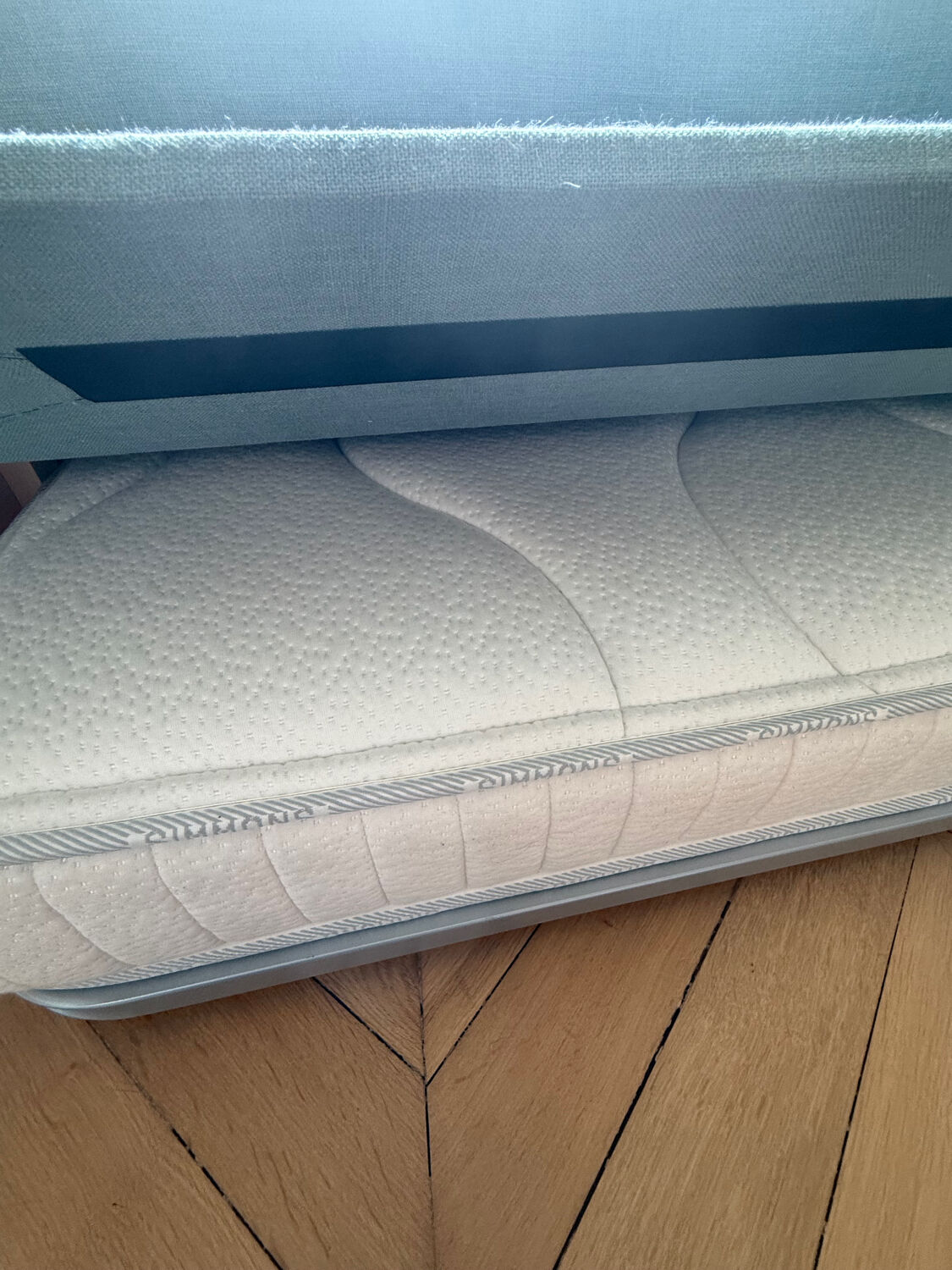 Convertible chaise longue sofa