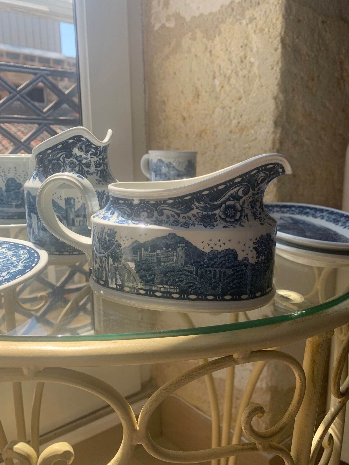 Villeroy & Boch "blue castle" breakfast service
