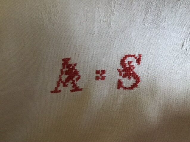 AS 1m15 x1m20 square cotton table