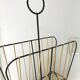 Scoubidou magazine rack