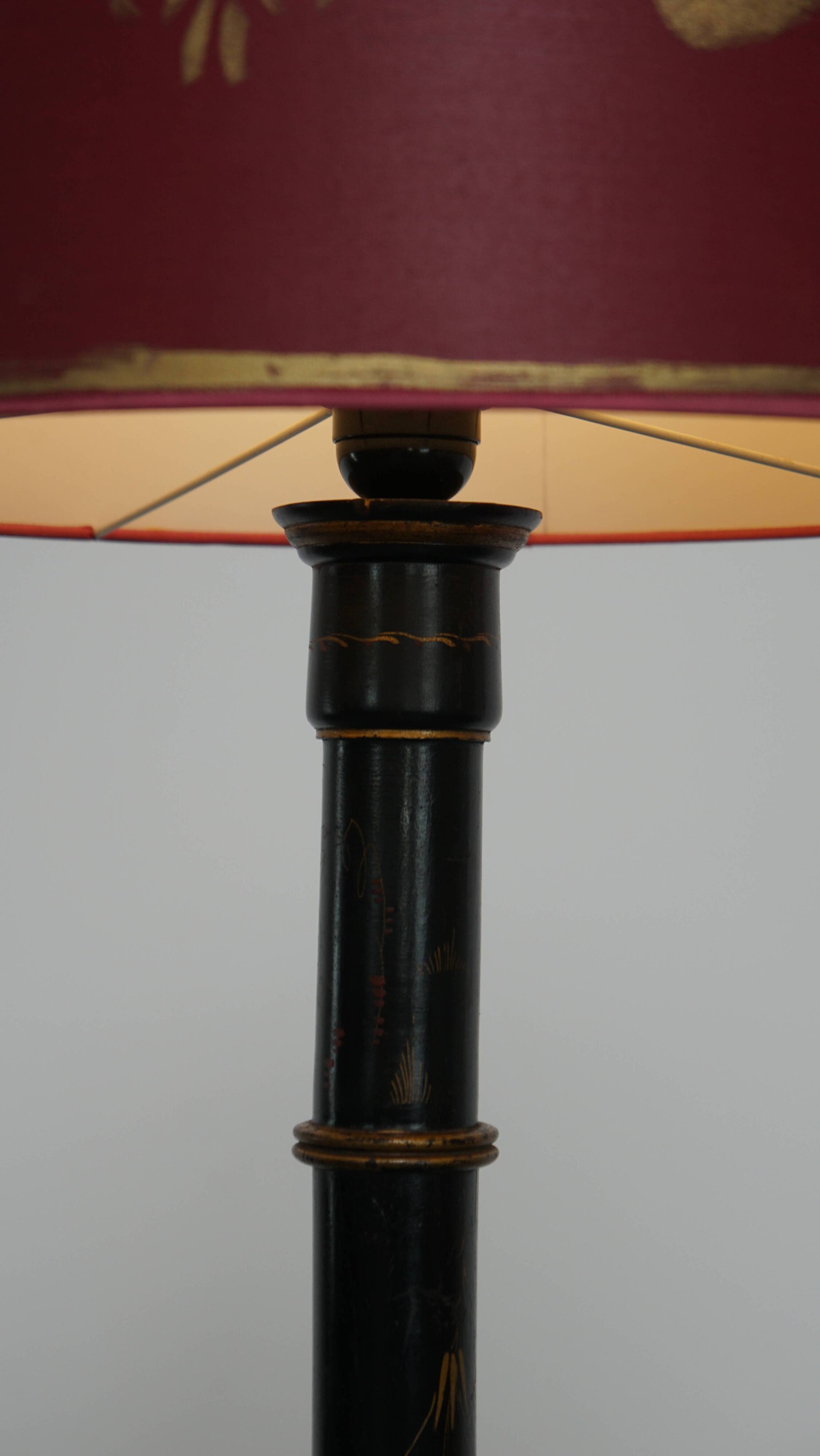 Antique English Floor Lamp from the Early 1900s
