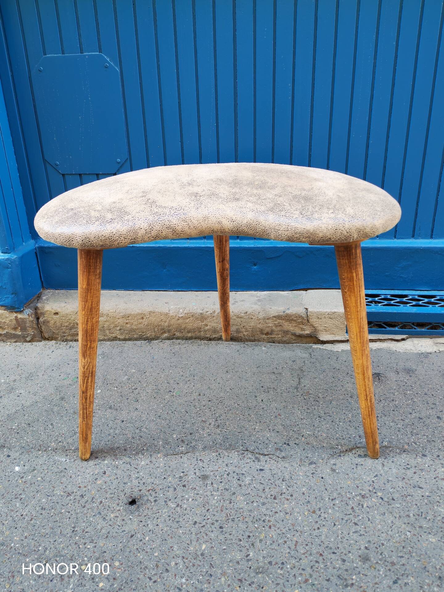 Tripod stool "bean" by Kalei East Germany 1950/60