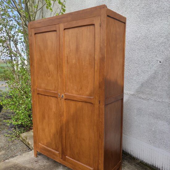 Parisian wardrobe, linen