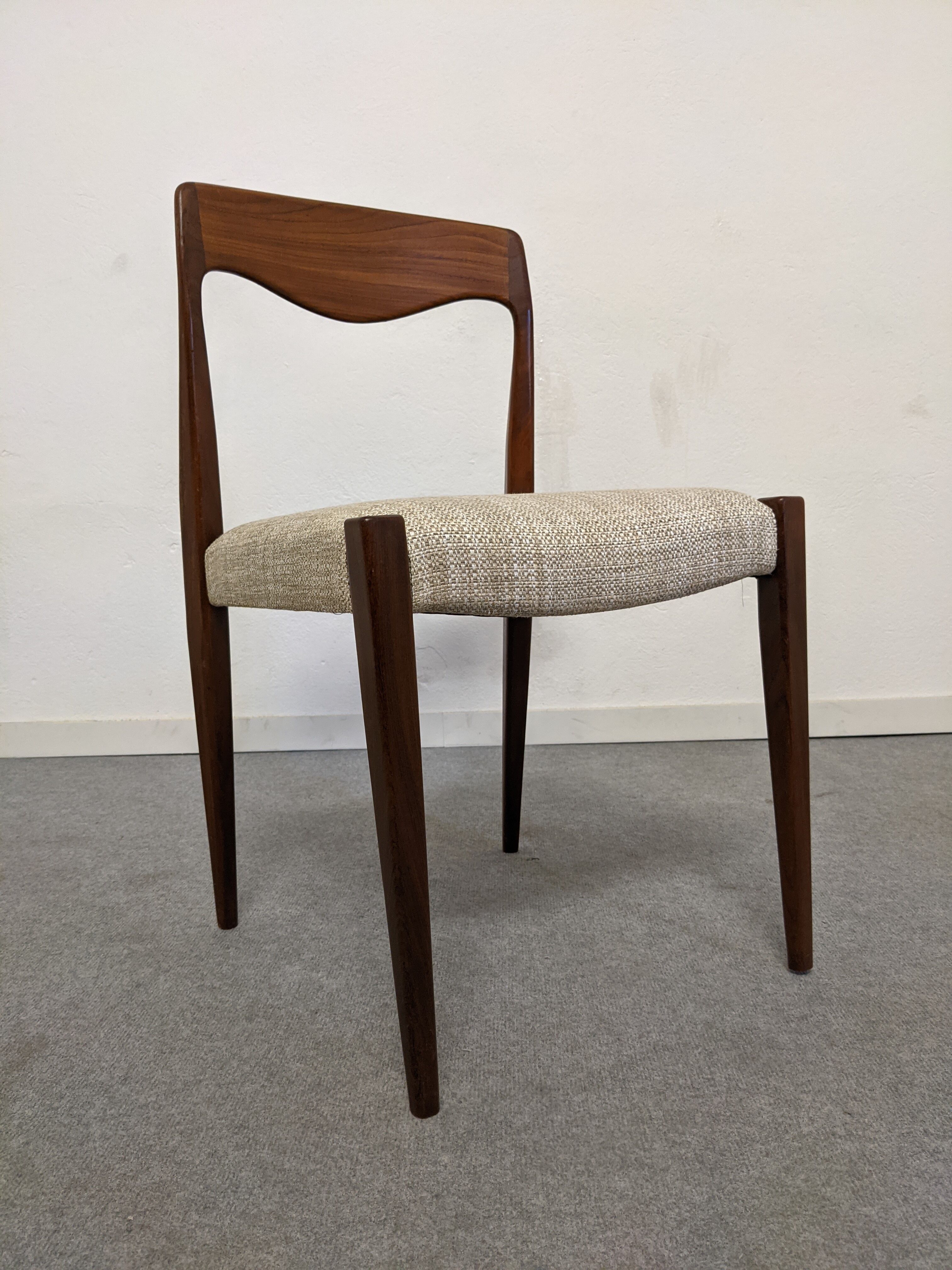 Set of 6 Danish chairs from the 70