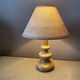 Table lamp in turned wood