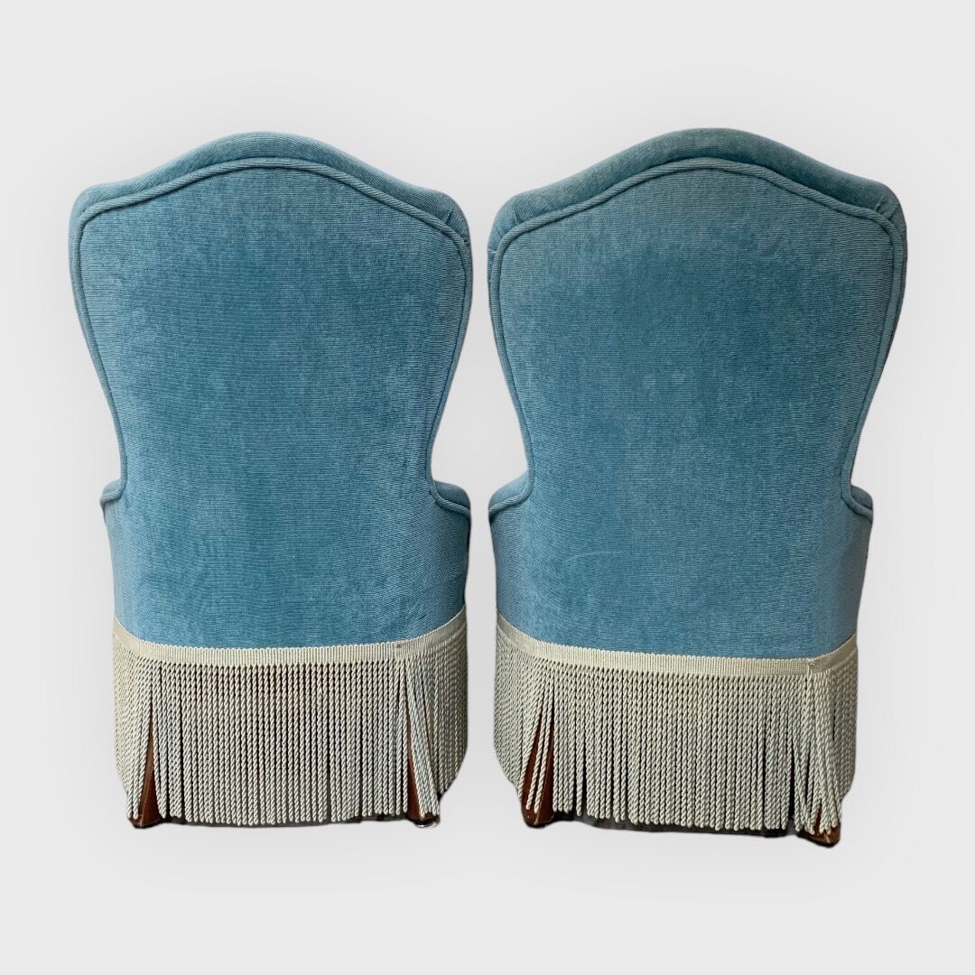 Paire de fauteuils crapaud velours bleu 1970